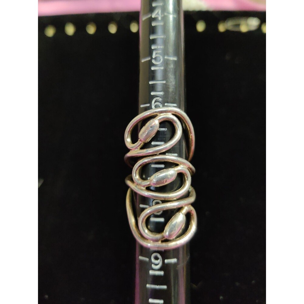 Silver tone Ring